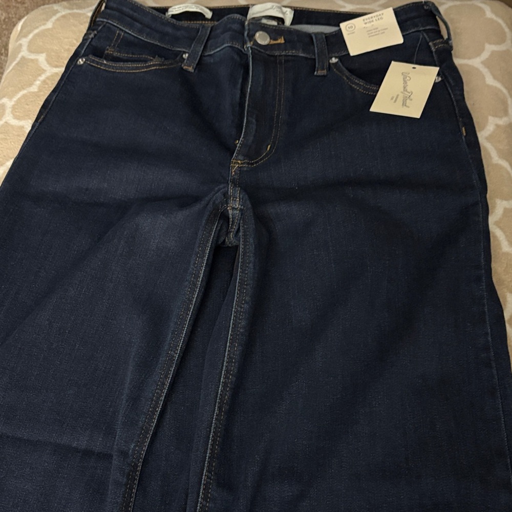 Universal Thread Women's High Rise Jeans - Dark Blue Brand new wide leg